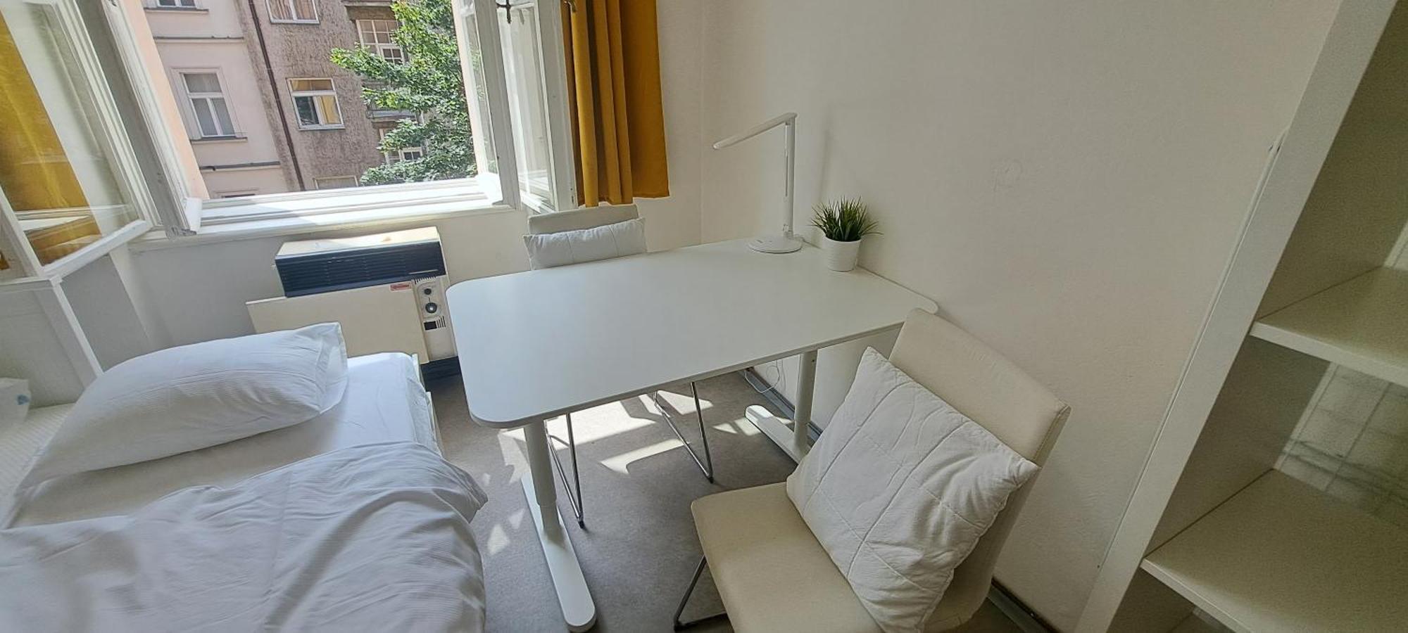 Apartments In Mala Strana - 10 Minutes From Charles Bridge Prague Exterior photo