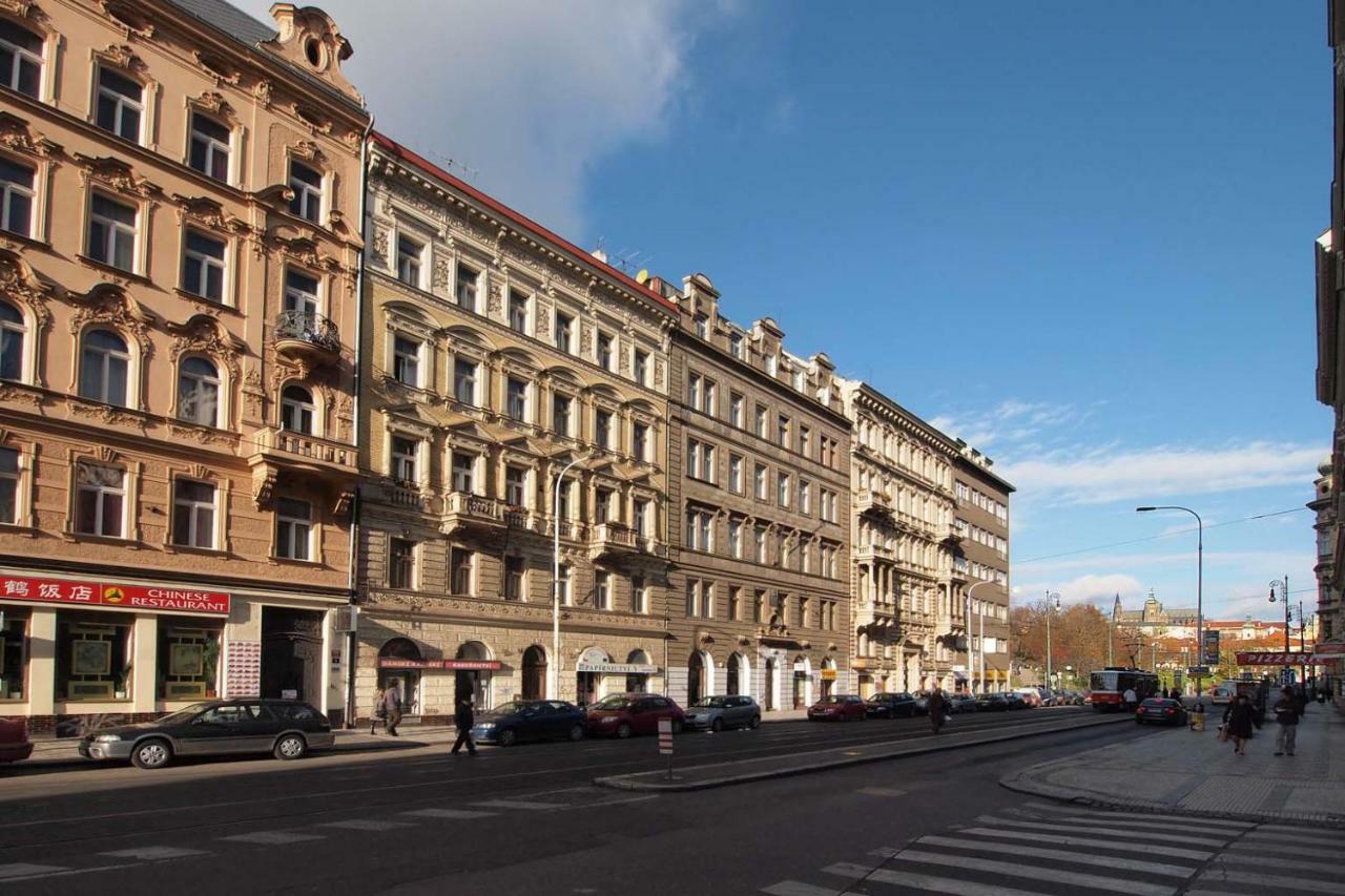 Apartments In Mala Strana - 10 Minutes From Charles Bridge Prague Exterior photo