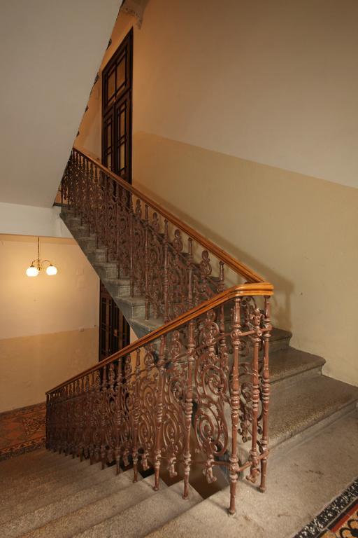 Apartments In Mala Strana - 10 Minutes From Charles Bridge Prague Exterior photo